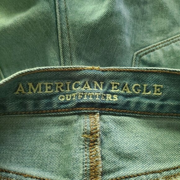 AMERICAN Eagle Light Wash High Rise Skinny Distressed Mom Denim Jeans Size 6 - Picture 9 of 11